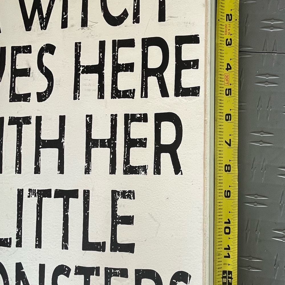 Witch Wall Sign - Picture 4 of 4